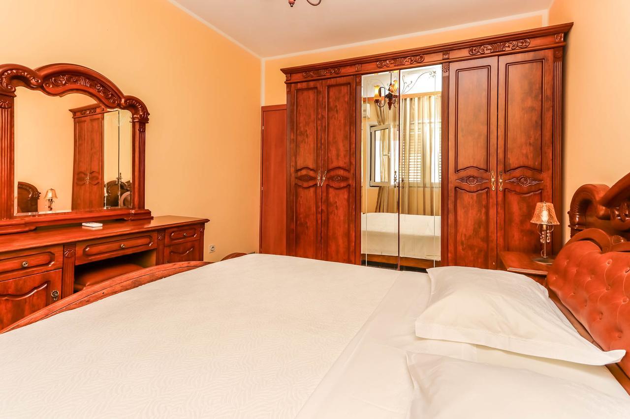 Guest House Darka Bijela Esterno foto